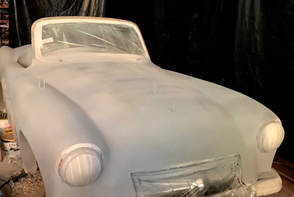 Car advertising sculpter