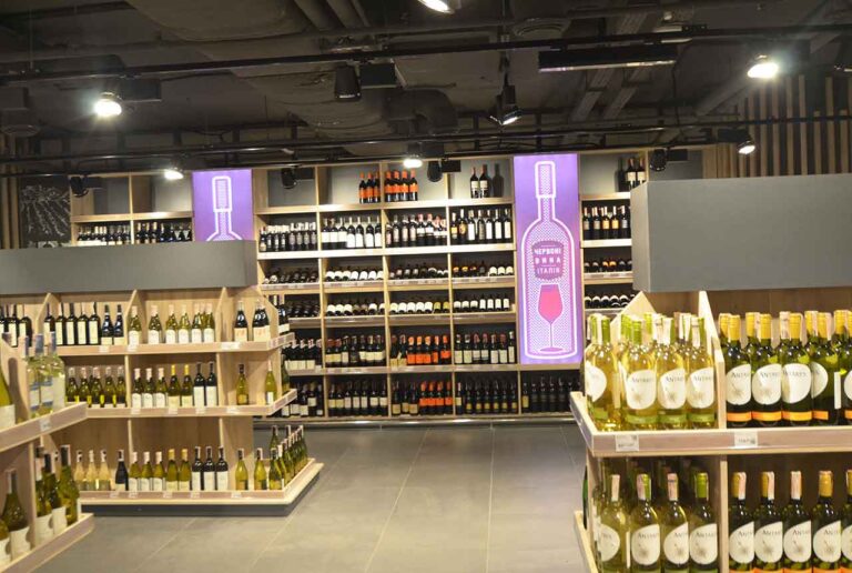 Shelf fabrication for retail