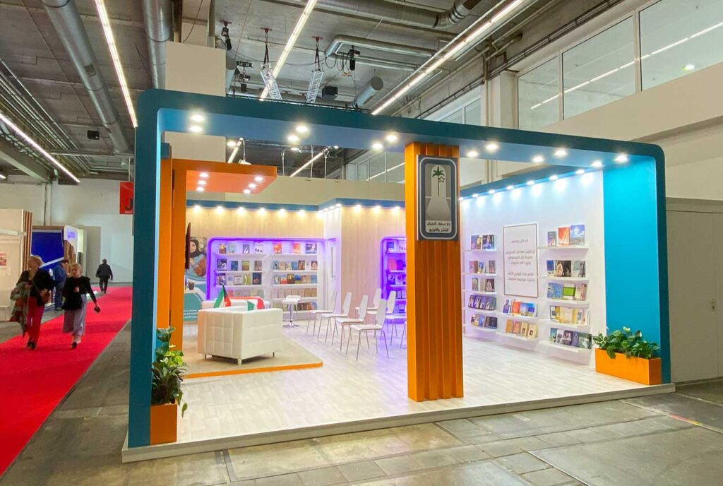 Construction of an open exhibition booth in Germany
