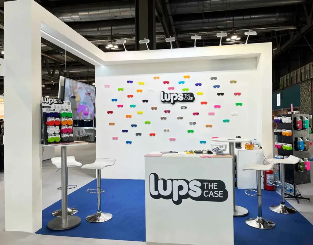 constructor de stands de exposición para MIDO en Italia 2