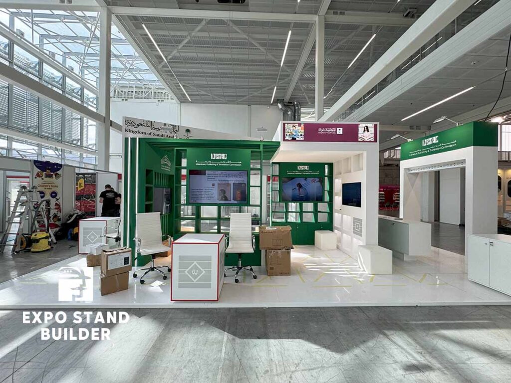 booth build in Italy 4