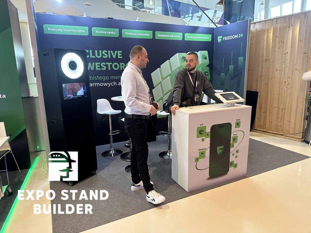 Construcción de stand en Cracovia 1