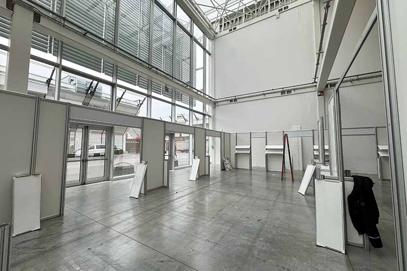 shell-scheme boothes at trade shows