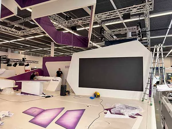 Pre-assembly and quality checks for exhibition stand construction